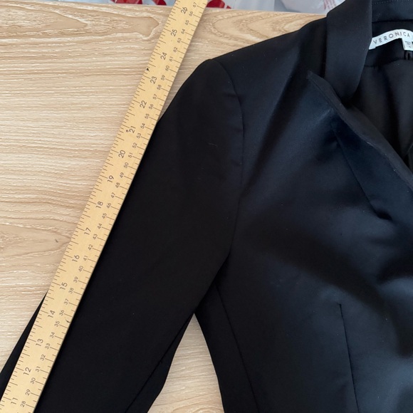 Veronica Beard Classic Black Blazer - Picture 7 of 7